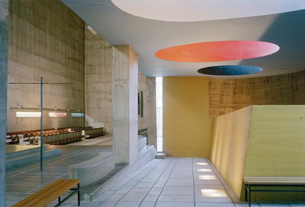 在勒·柯布西耶的建筑与色彩中，住着一位孤独的巨人